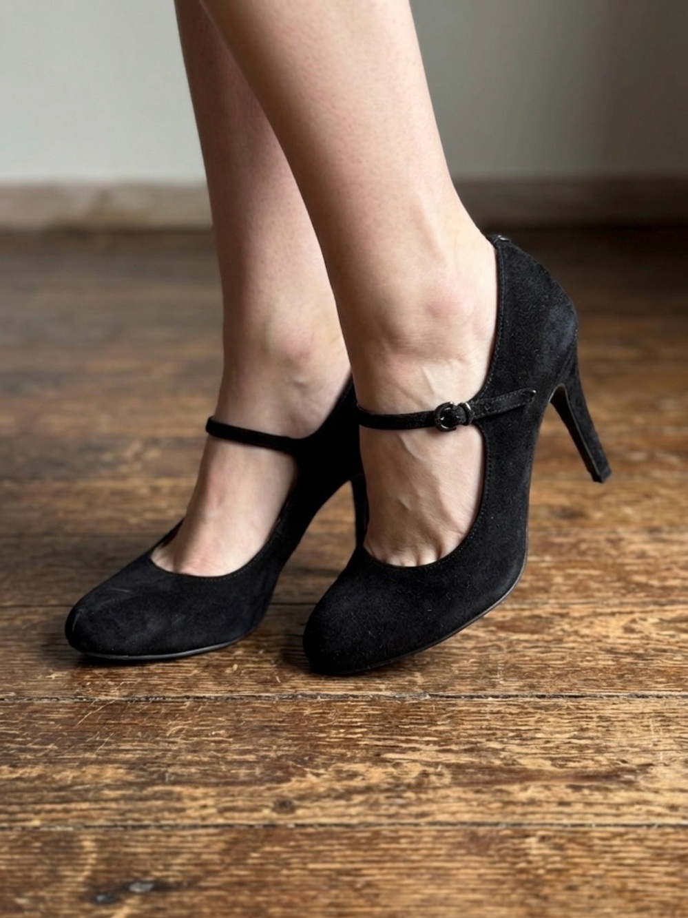 Guess Black Suede T-Strap Mary Jane Heels